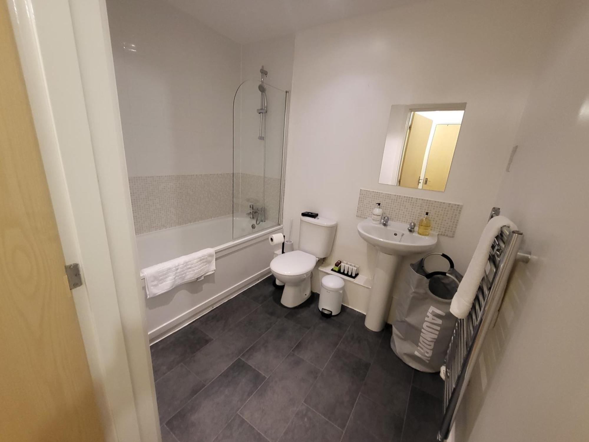 Garland Central City Apartment London 2 Ngoại thất bức ảnh